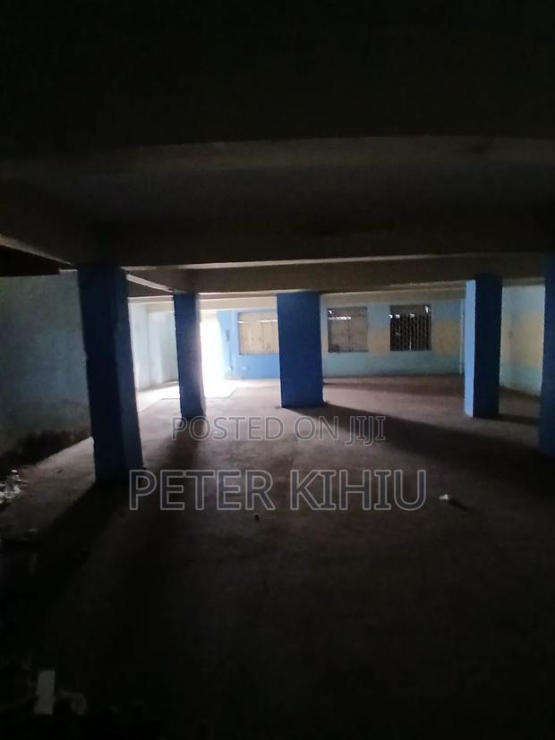 Shop to 1800sqft at Donholm in a Busy Location
