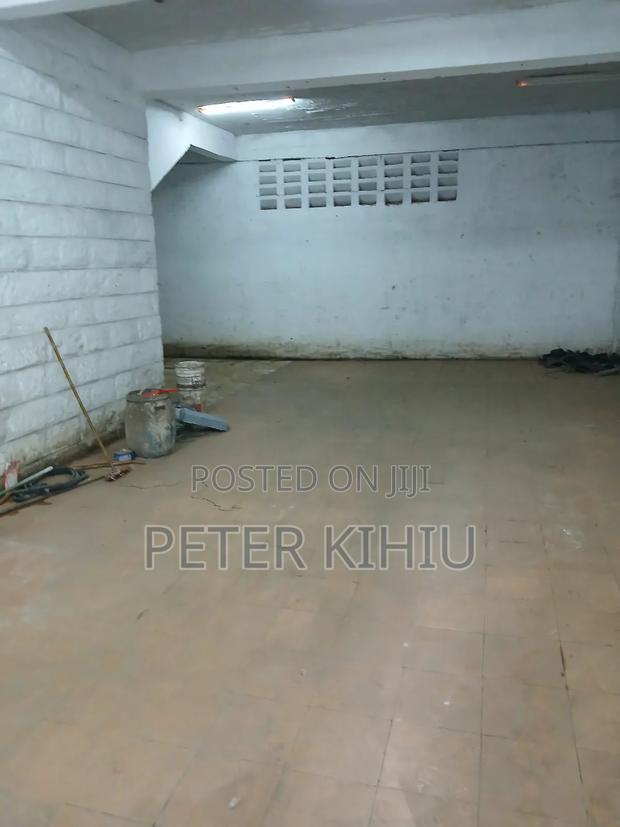 Godown to Let 1000sqft Off Road A