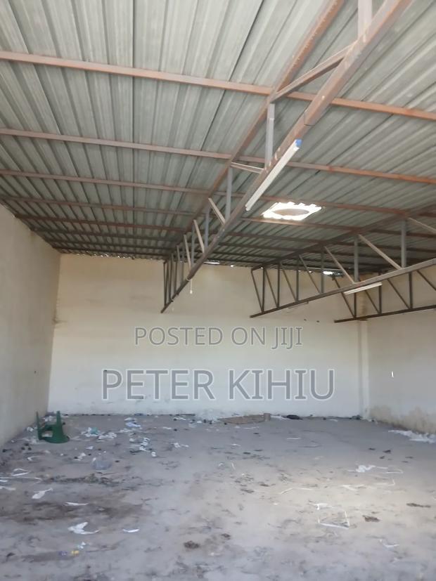 Godown to Let 1500sqft at Donholm