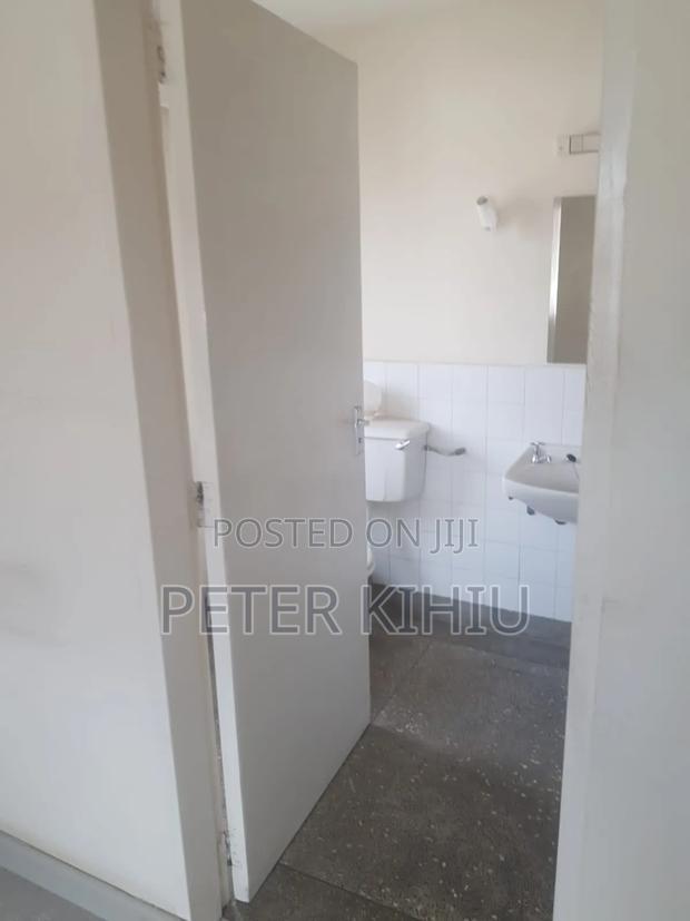 3bdrm Apartment in Nyayo Embakasi Gate for sale