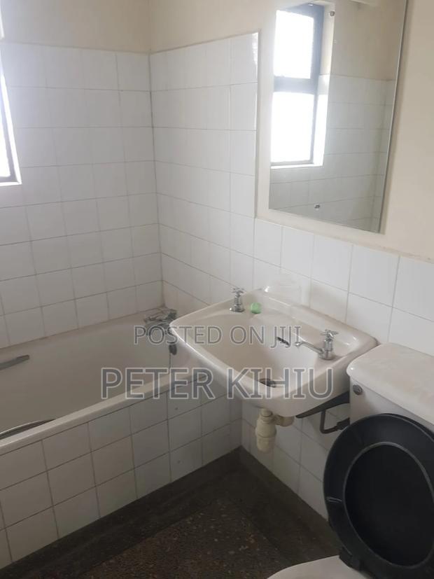3bdrm Apartment in Nyayo Embakasi Gate for sale