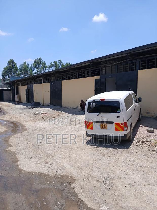 Godown to Let 1500sqft at Donholm