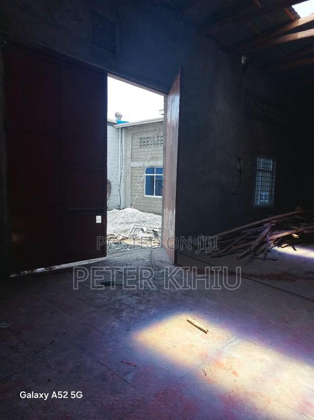 Godown to Off Enterprise Rd 2000sqft