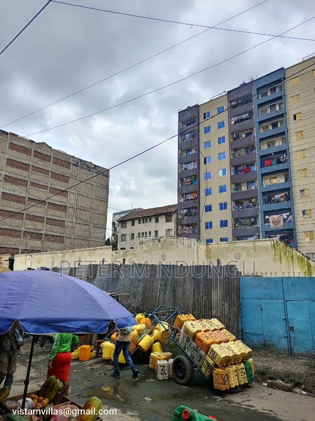 Eastleigh Prime 100*100 Plot on Sale