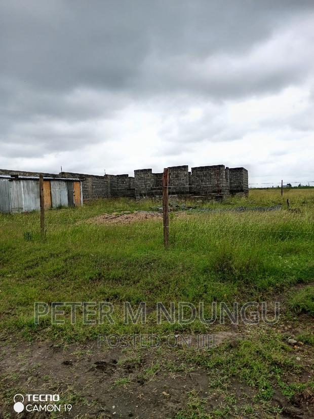 Plots on Sale, Joska
