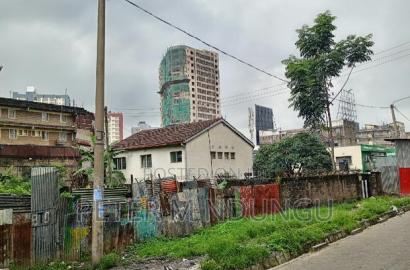 Eastleigh Prime Plot on Sale, 63*140