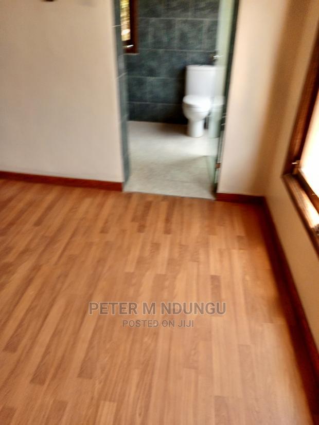 8bdrm Maisonette in Ridgeways for sale