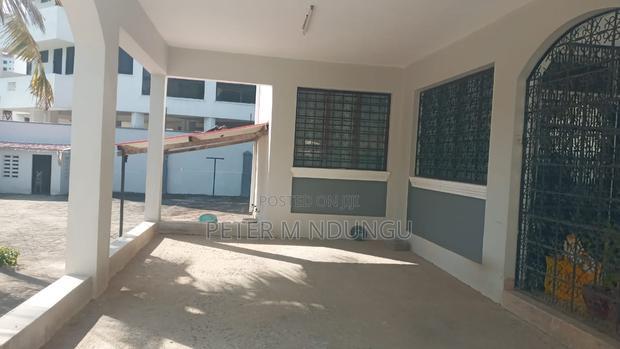 4bdrm Maisonette in Kizingo for sale