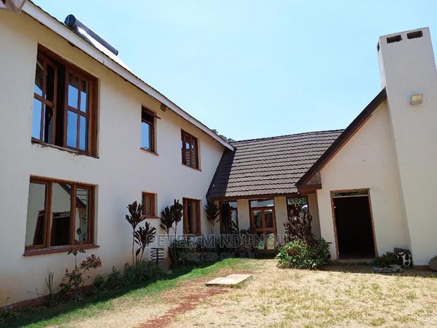 8bdrm Maisonette in Ridgeways for sale