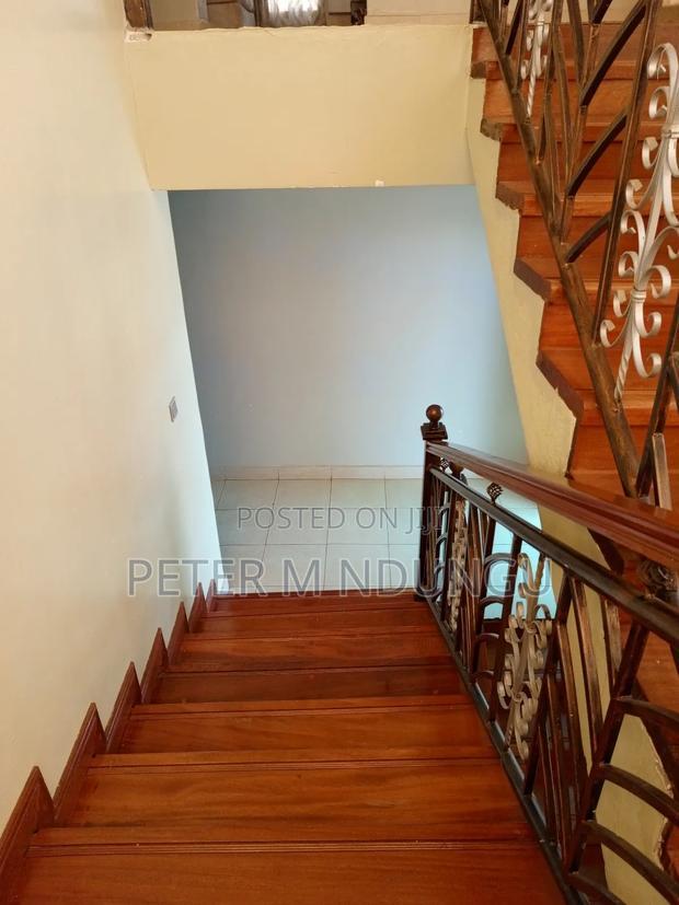 5bdrm Maisonette in Kamiti Ridge Estate, Kiambu / Kiambu for sale