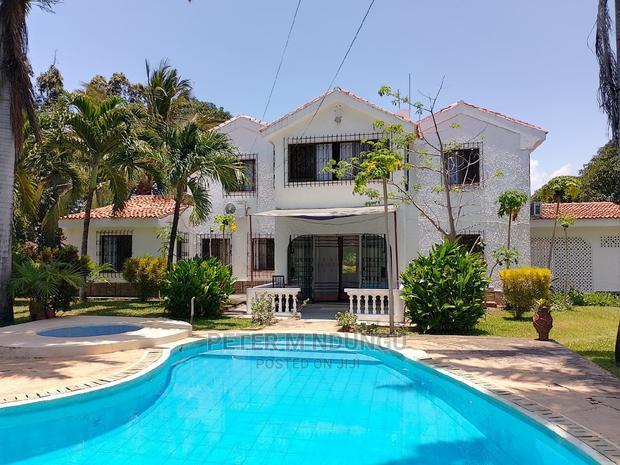 Furnished 5bdrm Villa in Nyali for sale