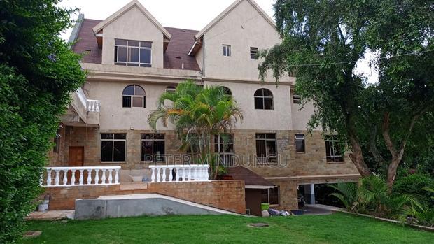 7bdrm Maisonette in Ridgeridgeways for rent