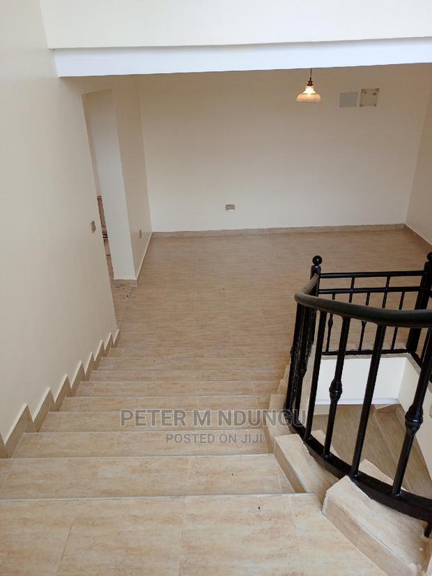 6bdrm Maisonette in Membley Estate for sale