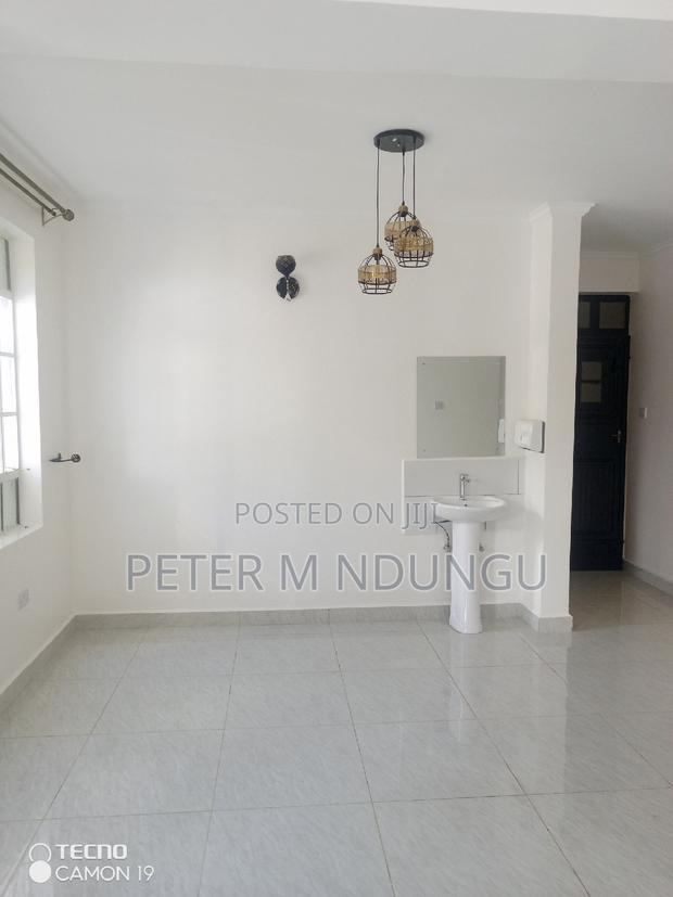 3bdrm Block of Flats in Thome for rent