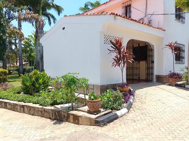 Furnished 5bdrm Villa in Nyali for sale