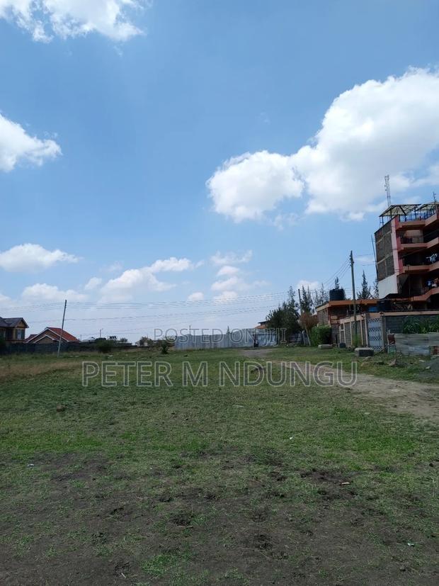 Commercial Land 40*80, Title