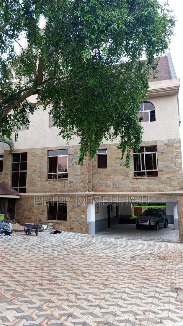 7bdrm Maisonette in Ridgeridgeways for rent