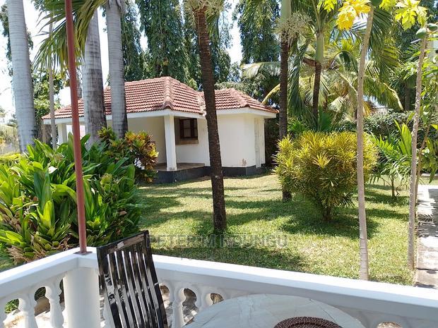 Furnished 5bdrm Villa in Nyali for sale