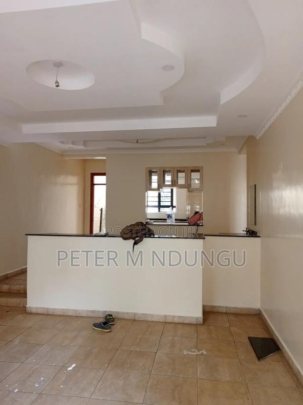 4bdrm Duplex in Thome for rent