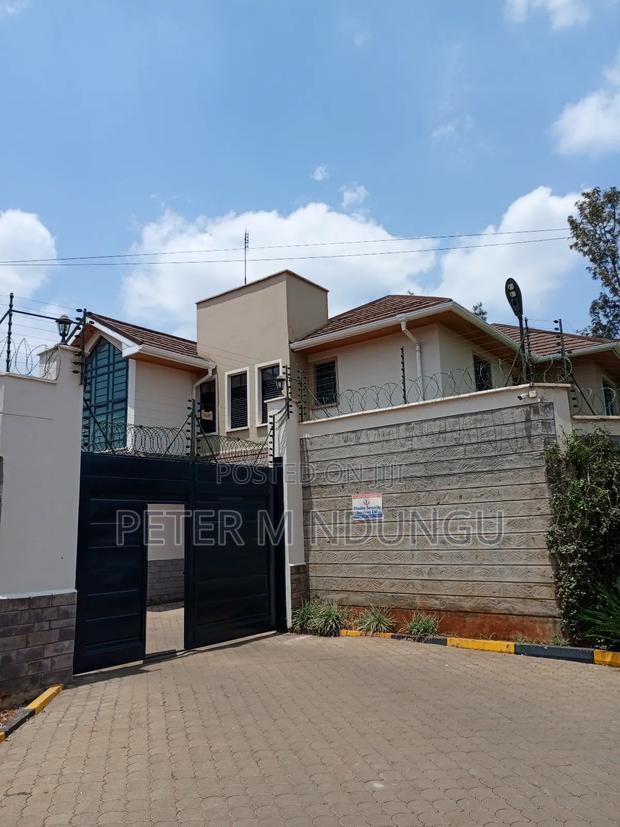 4bdrm Duplex in Thome for rent