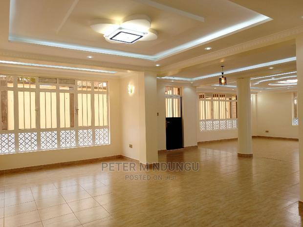 6bdrm Maisonette in Membley Estate for sale