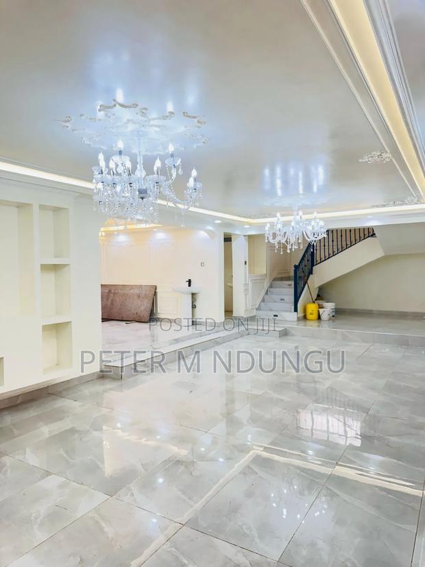 7bdrm Maisonette in Ridgeways for rent
