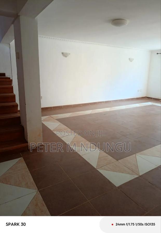 5bdrm Maisonette in Sun Valley, Sunvalley Estate for sale