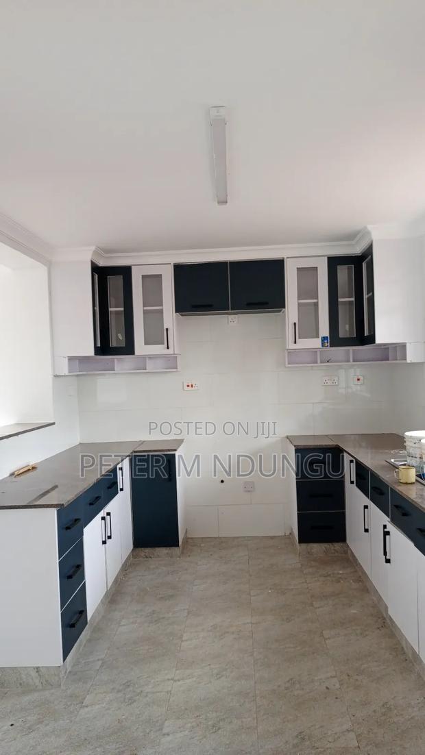 4bdrm Maisonette in Gachororo for sale