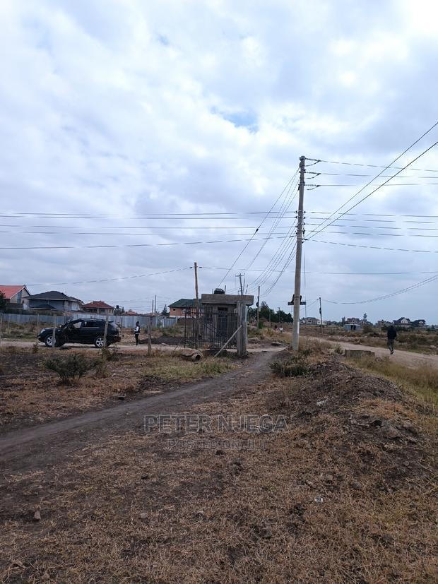 100x100 Plot in Mwananchi Road Syokimau for Sale