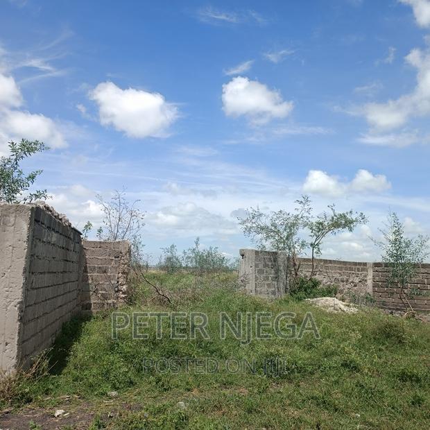 10 Acres ISINYA-KISERIAN With a Perimeter Wall 1 Km From Rd