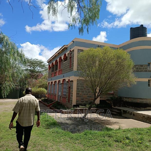 5 Acres Plus 7 Bedroom Maisonette in Kitengela Milimani