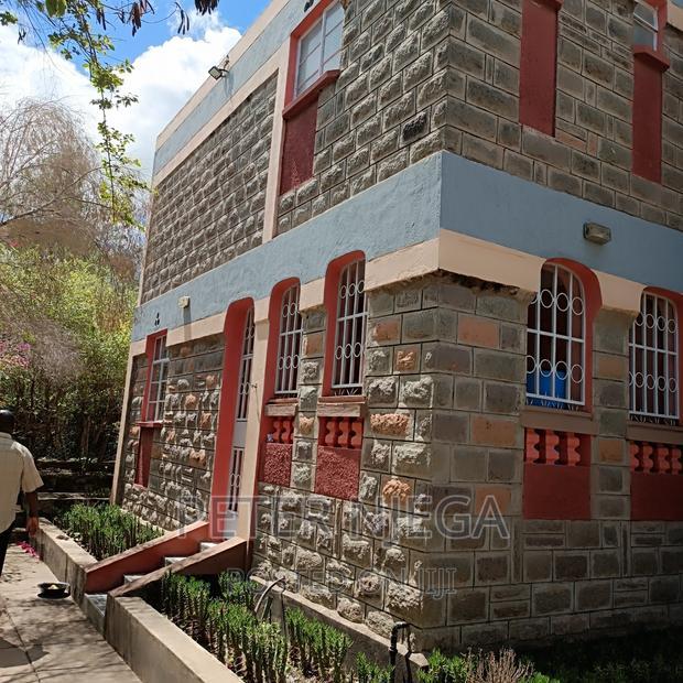 5 Acres Plus 7 Bedroom Maisonette in Kitengela Milimani