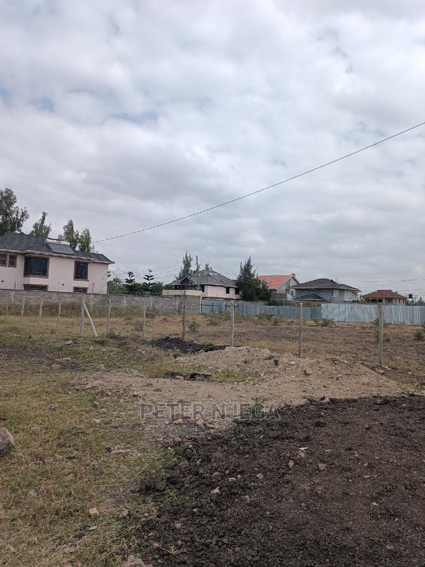 100x100 Plot in Mwananchi Road Syokimau for Sale