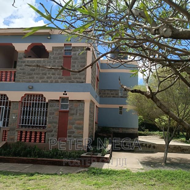 5 Acres Plus 7 Bedroom Maisonette in Kitengela Milimani