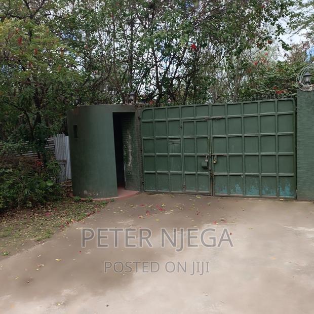 5 Acres Plus 7 Bedroom Maisonette in Kitengela Milimani