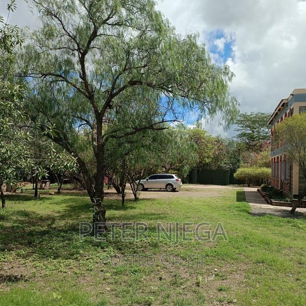 5 Acres Plus 7 Bedroom Maisonette in Kitengela Milimani