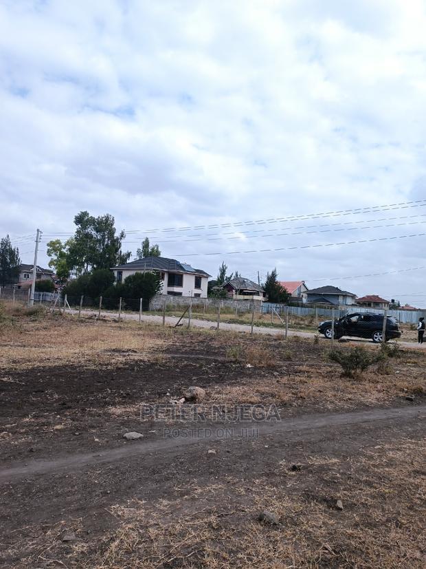 100x100 Plot in Mwananchi Road Syokimau for Sale