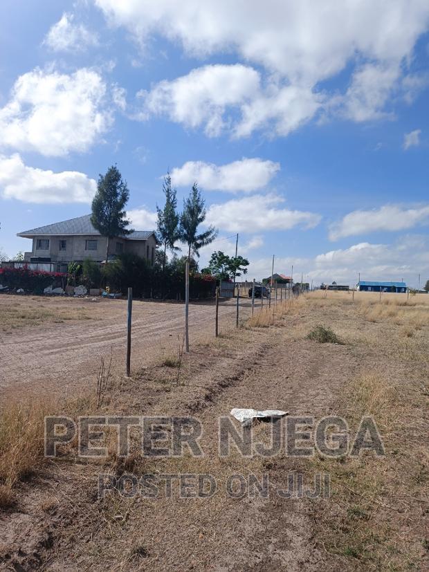 50x100 Plots in Kitengela Korompoi at 1.2m