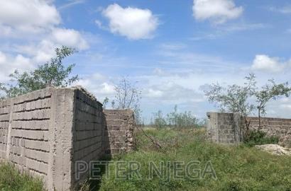 10 Acres ISINYA-KISERIAN With a Perimeter Wall 1 Km From Rd