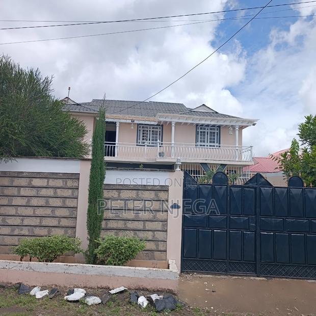 5 Bedroom Maisonette in Kiserian