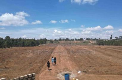 Ready-to-Build Plots in Thigio