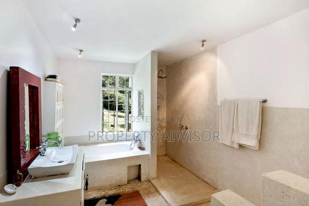 5bdrm Villa in Karen Stand-Alone for sale