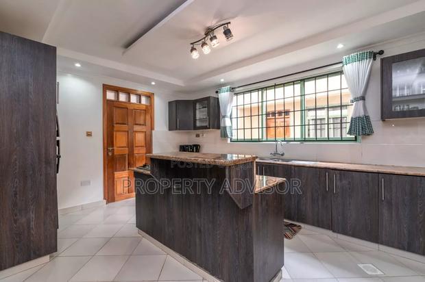 5bdrm Mansion in Chyuna Estate, Kitengela for sale