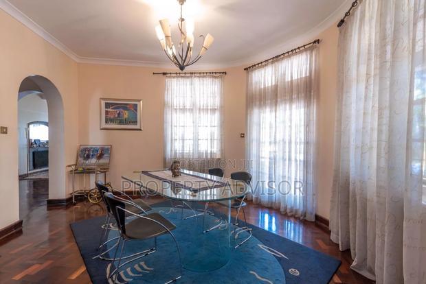 3bdrm Mansion in 3 Acres Muthaiga for sale