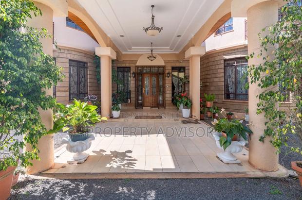 4bdrm Villa in Karen, Nairobi Central for sale