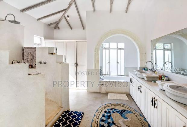 5bdrm Villa in Karen Stand-Alone for sale