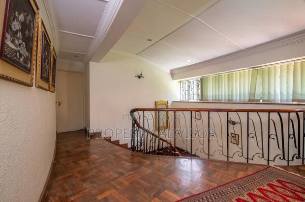 5bdrm House in Kiambu Road, Nairobi Central for sale