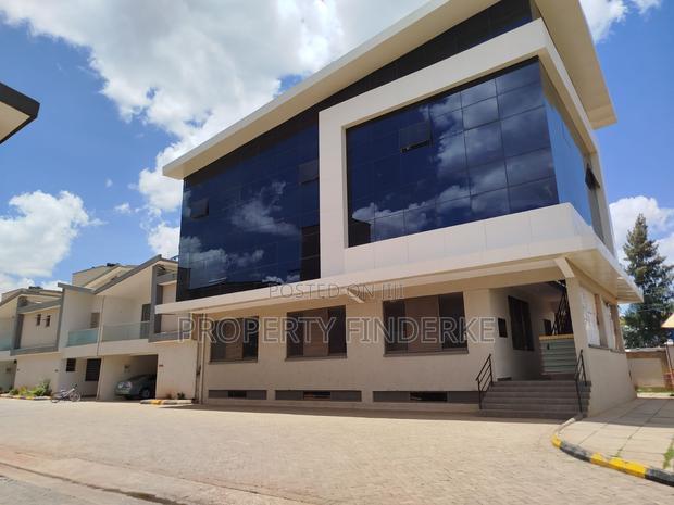 4bdrm Townhouse/Terrace in Katani for sale