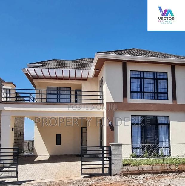 3bdrm Townhouse/Terrace in Kibiku for sale