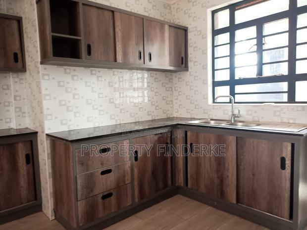 5bdrm Maisonette in Kibiku for sale